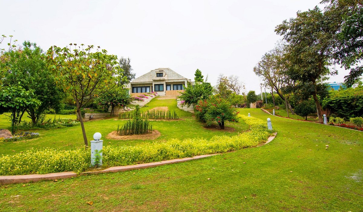 best resorts in Delhi