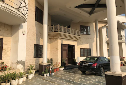 best resorts in New Delhi